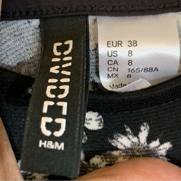 H&M Divided Floral Mini Dress Stretch Black Baby Blue Pink Sz 8 Gorgeous - Picture 2 of 6